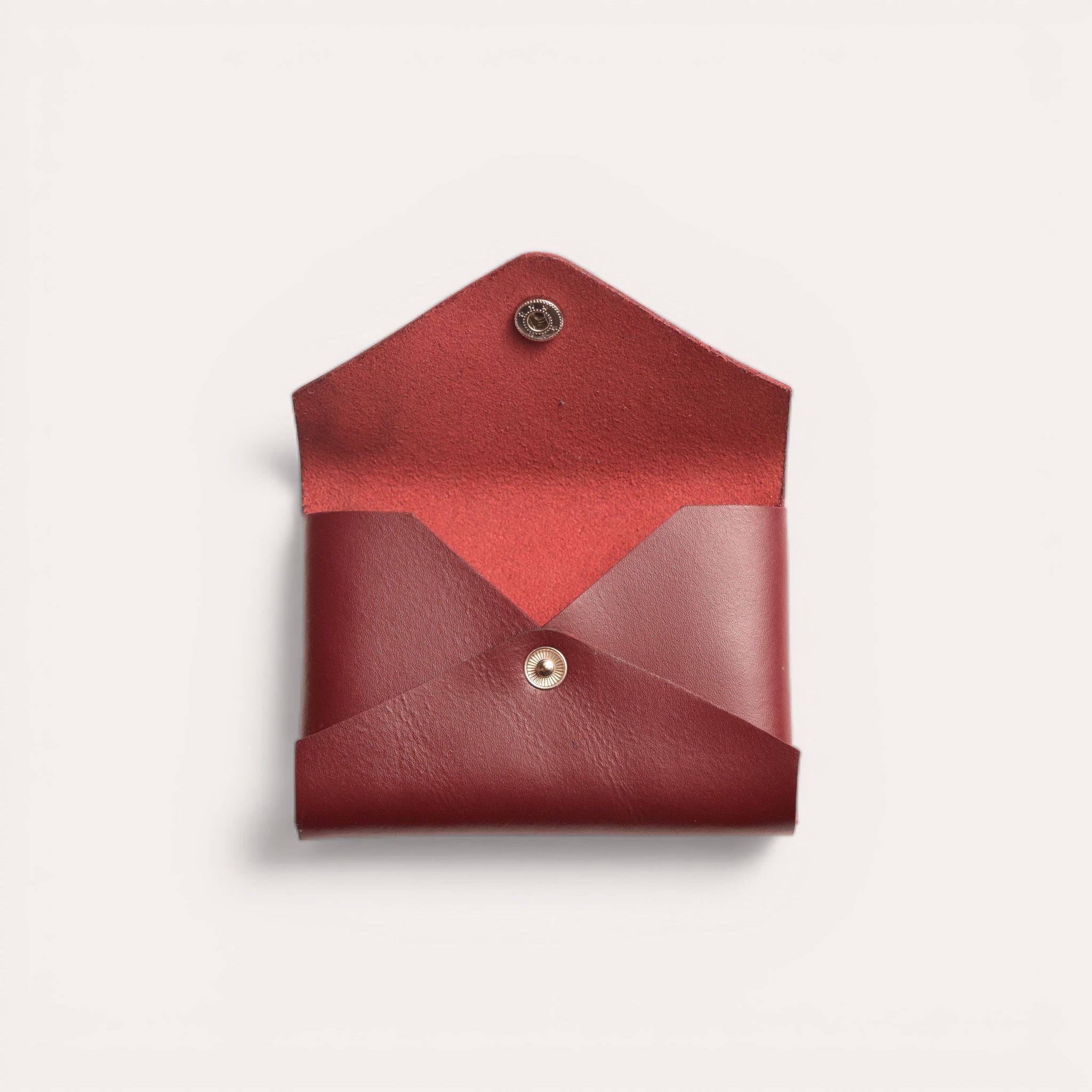 L'enveloppe 1.0 - Burgundy Red